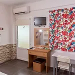 Nikos Апартаменты