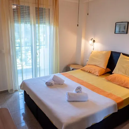 Apartment Nikos *