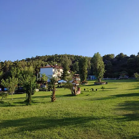 Nikos شقة