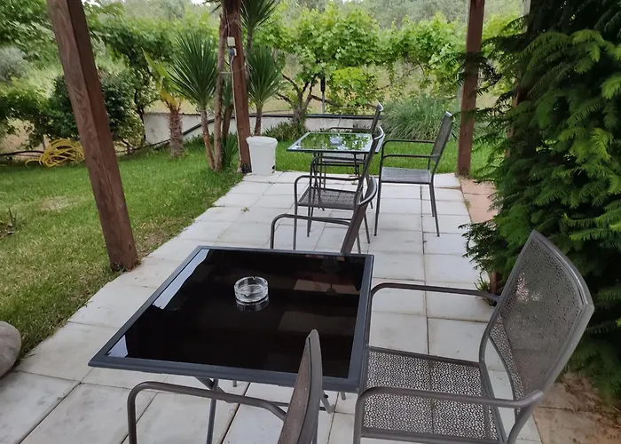 Nikos Appartement *
