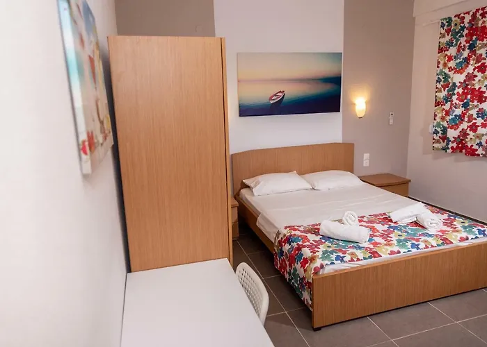 Nikos Appartement *